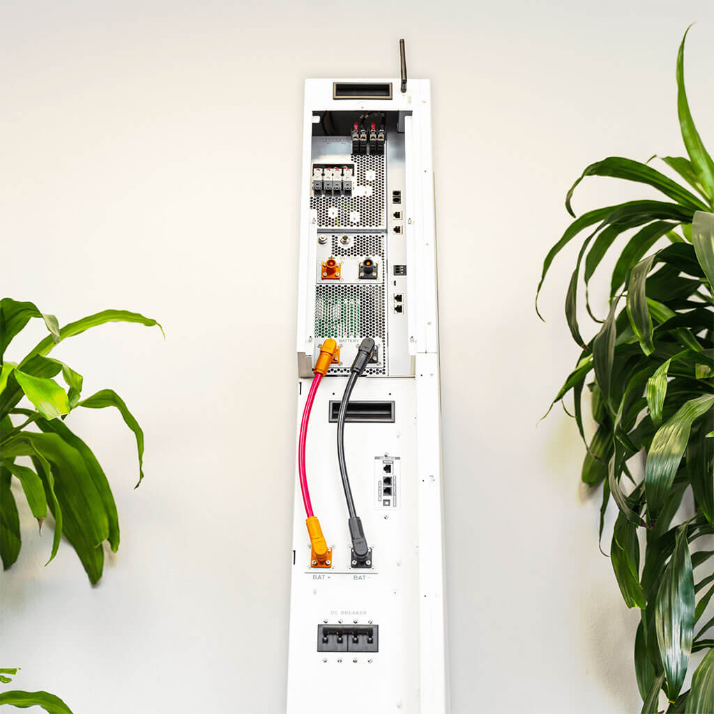 Side profile of the energy storage cabinet